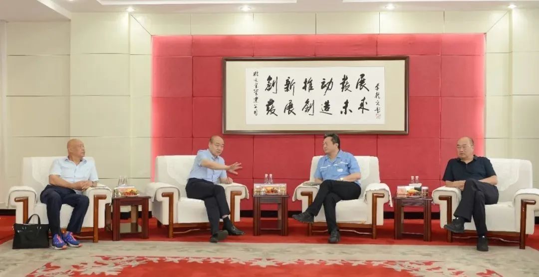河南省企联梁铁山会长、安阳市企联刘润生会长莅临新利官方网站_新利(中国)股份有限公司集团调研指导